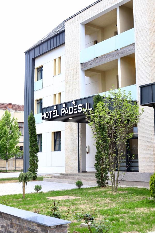 Hotel Padesul Făget Εξωτερικό φωτογραφία